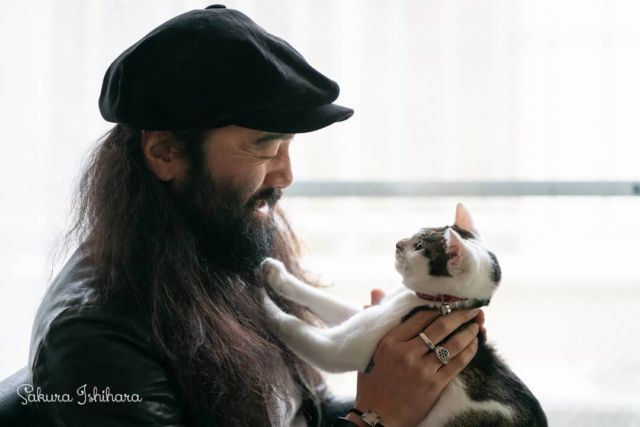 連載中 #ネコとオッサン SeasonII ネコ・オブ・ザ・イヤー😺中間発表😼ヒゲ部門から菊田参号さんとつむぎちゃん ☞  http://bit.ly/nekoossan_mid_repo2
・・・
#cat #猫写真 #oceans_magazine  #今日の一枚